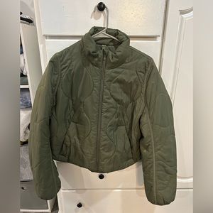Lulemon Puffer/Bomber Jacket Size 10 - NEVER WORN